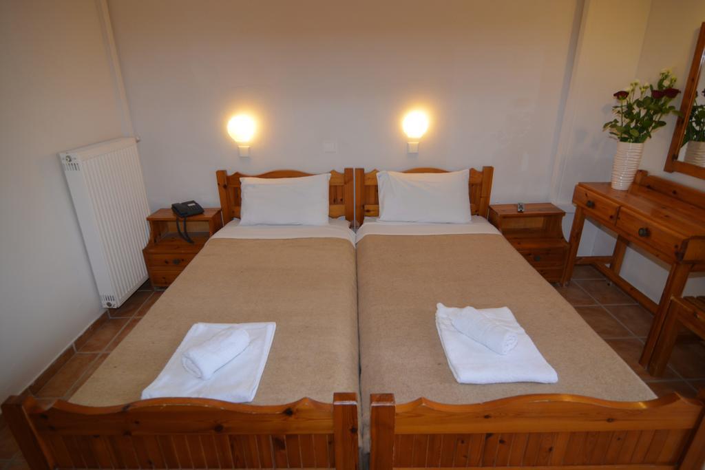 Jason Hotel Ypsos Værelse billede